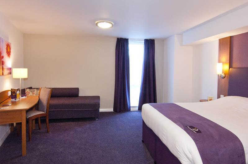 Premier Inn Liverpool City Centre - Moorfields 客房 照片